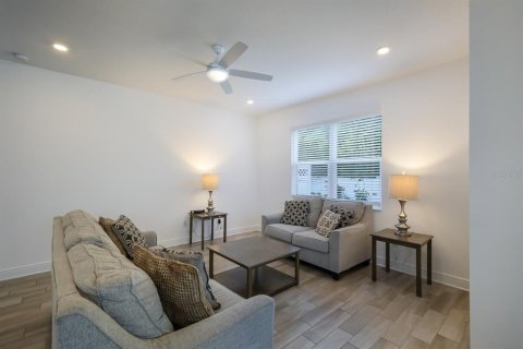 Adosado en venta en Sarasota, Florida, 3 dormitorios, 206.34 m2 № 1363792 - foto 11