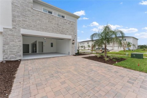 Townhouse in Davenport, Florida 3 bedrooms, 184.69 sq.m. № 1363791 - photo 29