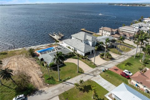 Terrain à vendre à Cape Coral, Floride № 1006707 - photo 1
