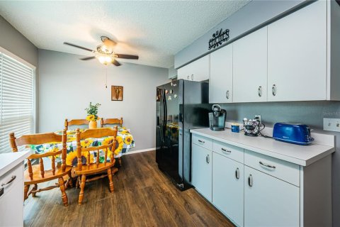 Condo in New Port Richey, Florida, 2 bedrooms  № 1275313 - photo 20