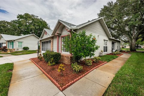 Copropriété à vendre à New Port Richey, Floride: 2 chambres, 117.61 m2 № 1275313 - photo 5