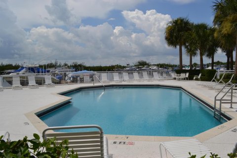 Copropriété à vendre à Hutchinson Island South, Floride: 2 chambres, 114.27 m2 № 860392 - photo 19