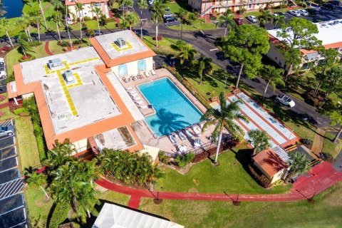 Condominio en venta en Stuart, Florida, 2 dormitorios, 83.05 m2 № 922273 - foto 2