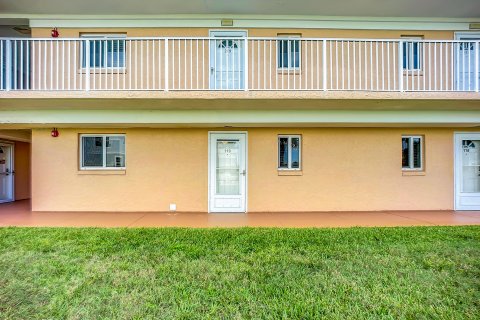 Condo in Saint Augustine, Florida, 2 bedrooms  № 775088 - photo 5