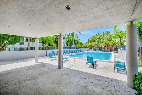 Townhouse in Miami, Florida 2 bedrooms, 84.54 sq.m. № 1386237 - photo 19