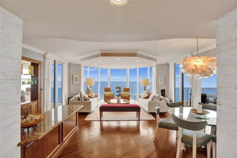 Condo in Sunny Isles Beach, Florida, 3 bedrooms  № 1311197 - photo 2