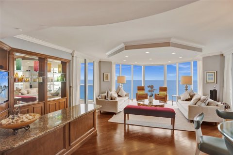 Condo in Sunny Isles Beach, Florida, 3 bedrooms  № 1311197 - photo 15