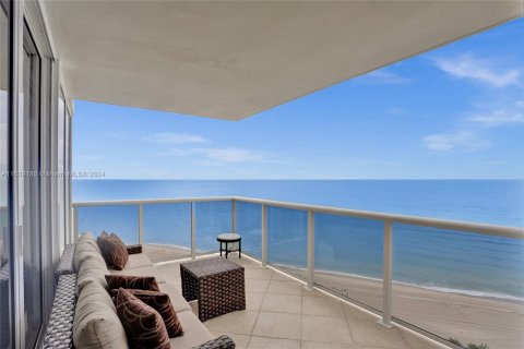 Condo in Sunny Isles Beach, Florida, 3 bedrooms  № 1311197 - photo 20