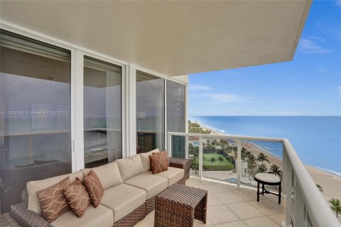 Condo in Sunny Isles Beach, Florida, 3 bedrooms  № 1311197 - photo 21