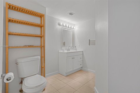 Touwnhouse à vendre à Miami, Floride: 2 chambres, 95.97 m2 № 1311155 - photo 29