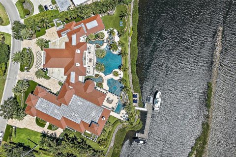 Casa en venta en Jupiter, Florida, 6 dormitorios, 1784.28 m2 № 1235089 - foto 7