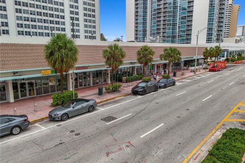 Propiedad comercial en venta en Miami Beach, Florida № 1239834 - foto 8