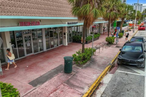 Propiedad comercial en venta en Miami Beach, Florida № 1239834 - foto 6