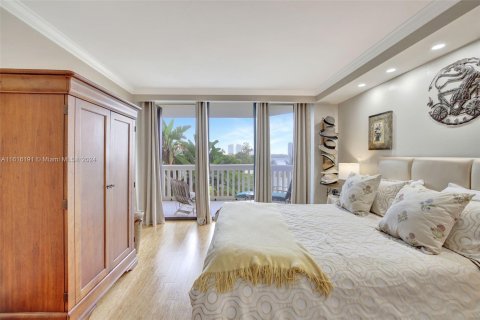 Condo in Aventura, Florida, 3 bedrooms  № 1239832 - photo 17