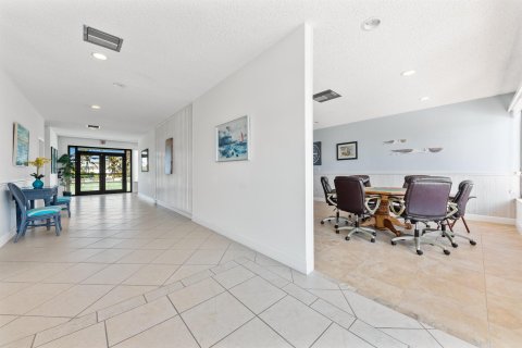 Condominio en venta en Stuart, Florida, 2 dormitorios, 141.4 m2 № 1100827 - foto 18