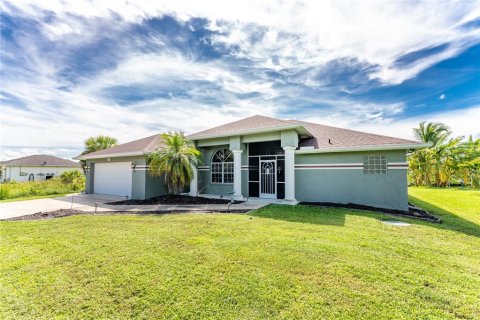 Casa en venta en Port Charlotte, Florida, 3 dormitorios, 197.23 m2 № 1403820 - foto 2