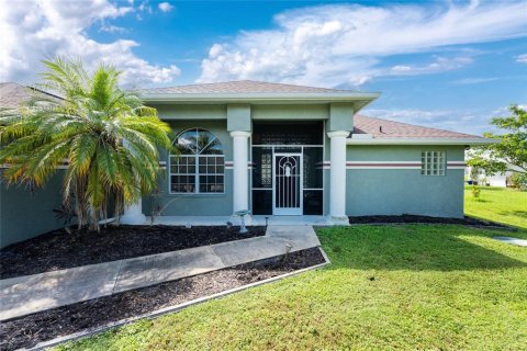 Casa en venta en Port Charlotte, Florida, 3 dormitorios, 197.23 m2 № 1403820 - foto 4