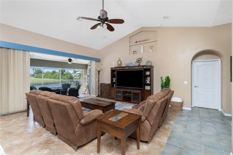 Casa en venta en Port Charlotte, Florida, 3 dormitorios, 197.23 m2 № 1403820 - foto 11