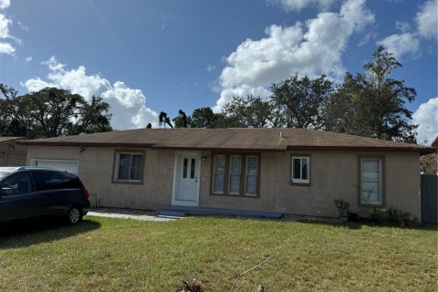 Casa en venta en Orlando, Florida, 4 dormitorios, 152.08 m2 № 1422790 - foto 1