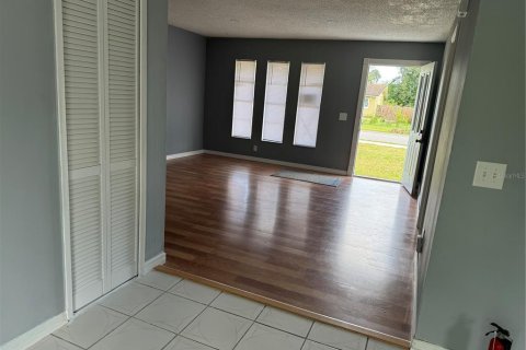 Casa en venta en Orlando, Florida, 4 dormitorios, 152.08 m2 № 1422790 - foto 2