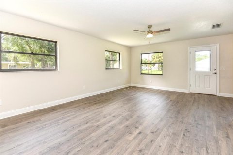 House in Edgewater, Florida 2 bedrooms, 102.19 sq.m. № 1368554 - photo 9