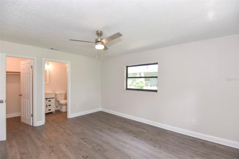 House in Edgewater, Florida 2 bedrooms, 102.19 sq.m. № 1368554 - photo 23