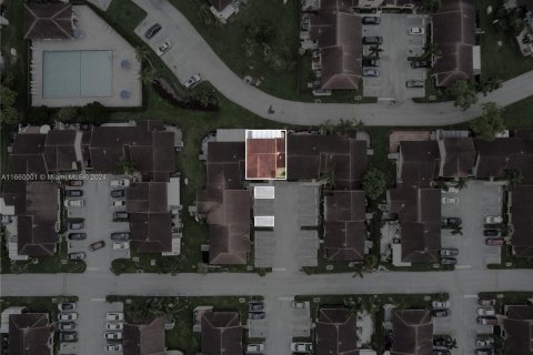 Touwnhouse à vendre à Hialeah, Floride: 3 chambres, 146.97 m2 № 1369100 - photo 16