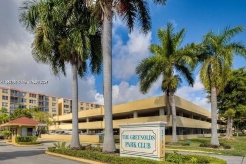 Condominio en venta en North Miami Beach, Florida, 2 dormitorios, 112.69 m2 № 1369011 - foto 28