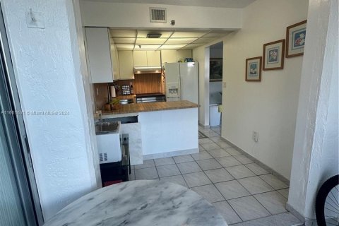 Copropriété à vendre à North Miami Beach, Floride: 2 chambres, 112.69 m2 № 1369011 - photo 9