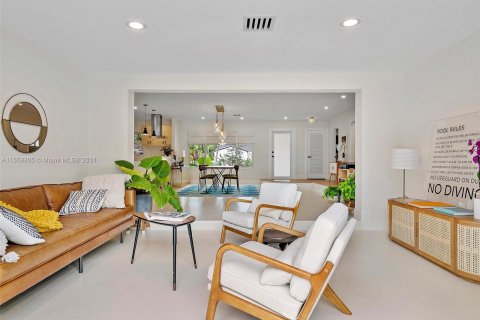Casa en venta en Miami Shores, Florida, 3 dormitorios, 197.7 m2 № 1091505 - foto 19
