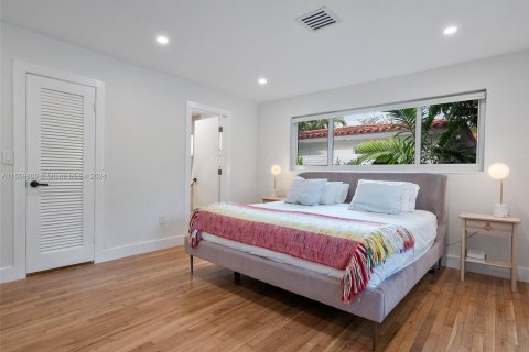 Casa en venta en Miami Shores, Florida, 3 dormitorios, 197.7 m2 № 1091505 - foto 24