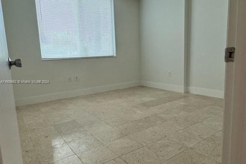 Copropriété à vendre à Hollywood, Floride: 2 chambres, 106.84 m2 № 1226211 - photo 5