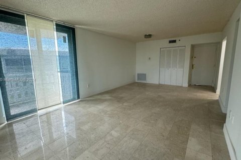 Copropriété à vendre à Hollywood, Floride: 2 chambres, 106.84 m2 № 1226211 - photo 1