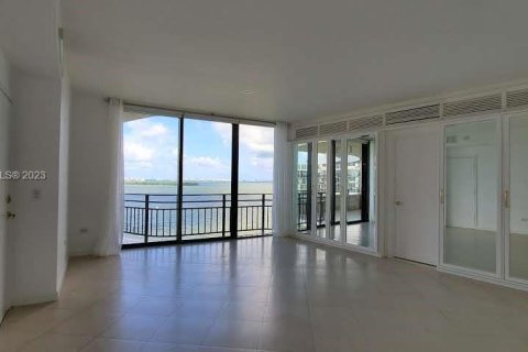 Copropriété à louer à Miami, Floride: 3 chambres, 274.71 m2 № 688053 - photo 7