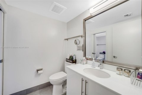 Copropriété à vendre à Miami, Floride: 3 chambres, 114.73 m2 № 1362768 - photo 10