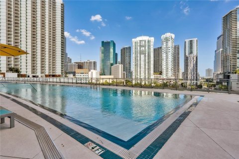 Condominio en venta en Miami, Florida, 3 dormitorios, 114.73 m2 № 1362768 - foto 14