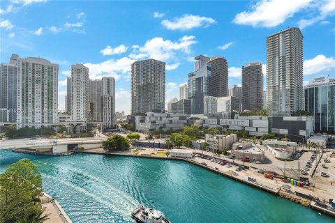 Condominio en venta en Miami, Florida, 3 dormitorios, 114.73 m2 № 1362768 - foto 11