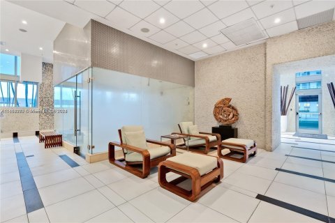 Condo in Miami, Florida, 3 bedrooms  № 1362768 - photo 23