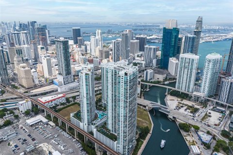 Copropriété à vendre à Miami, Floride: 3 chambres, 114.73 m2 № 1362768 - photo 20