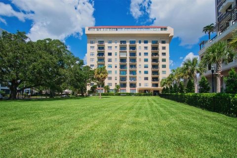 Condominio en venta en Tampa, Florida, 1 dormitorio, 87.61 m2 № 1384796 - foto 2