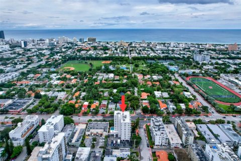 Condo in Miami Beach, Florida, 1 bedroom  № 1393478 - photo 8