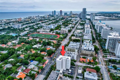 Condo in Miami Beach, Florida, 1 bedroom  № 1393478 - photo 7