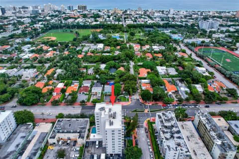 Condo in Miami Beach, Florida, 1 bedroom  № 1393478 - photo 10