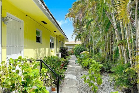 Immobilier commercial à vendre à Miami, Floride: 427.35 m2 № 1101384 - photo 4