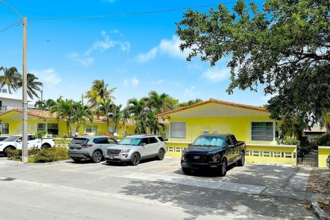 Immobilier commercial à vendre à Miami, Floride: 427.35 m2 № 1101384 - photo 3