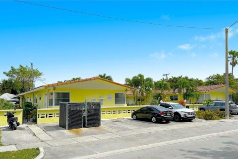 Купить коммерческую недвижимость в Майами, Флорида 427.35м2, № 1101384 - фото 5