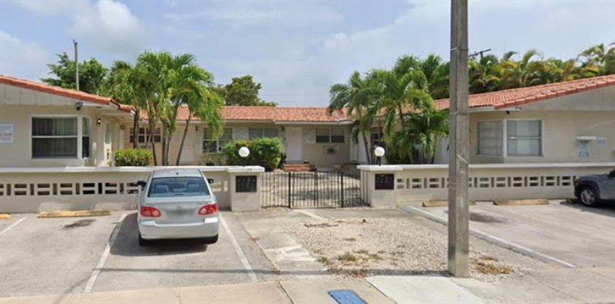Immobilier commercial à Miami, Floride 427.35 m2 № 1101384