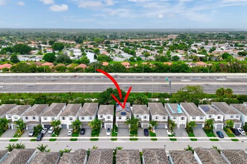 Casa en venta en Tamarac, Florida, 4 dormitorios, 192.59 m2 № 1399996 - foto 4