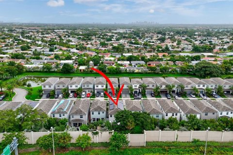 Casa en venta en Tamarac, Florida, 4 dormitorios, 192.59 m2 № 1399996 - foto 7