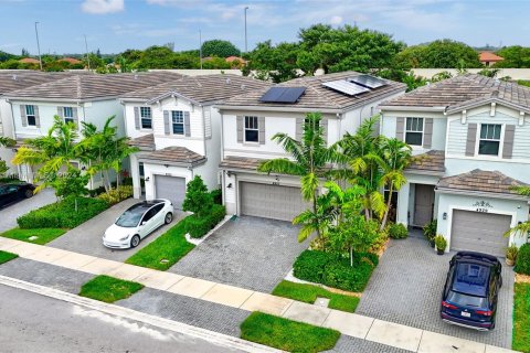 Villa ou maison à vendre à Tamarac, Floride: 4 chambres, 192.59 m2 № 1399996 - photo 14